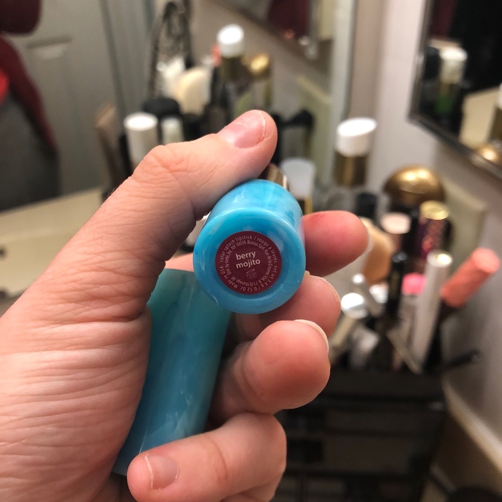 Tarte Color Splash Lipstick 😍 ✨ - Picture 3 of 4